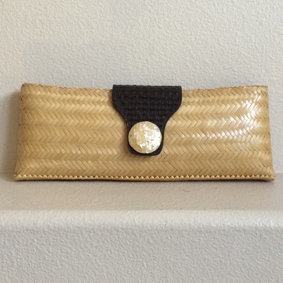 adrienne vittadini clutch